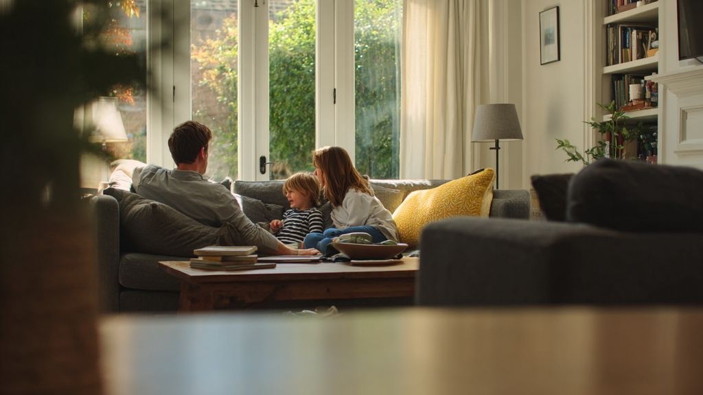 Comment le congé parental et le statut de parent au foyer sont-ils pris en compte
